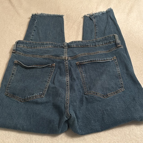 Women’s Old Navy High-Rise OG Straight Jeans, size 16 - Picture 4 of 7